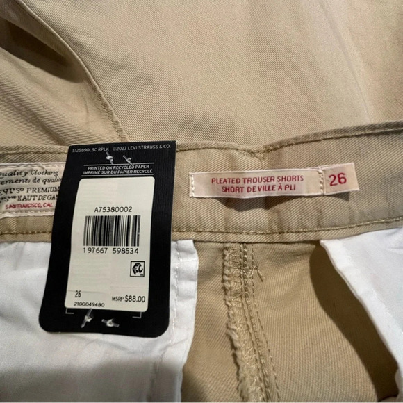 LEVI’S Sz 26 Trouser Shorts Pleated Front Slight Stretch Pockets NEW W/ TAGS - Picture 8 of 10